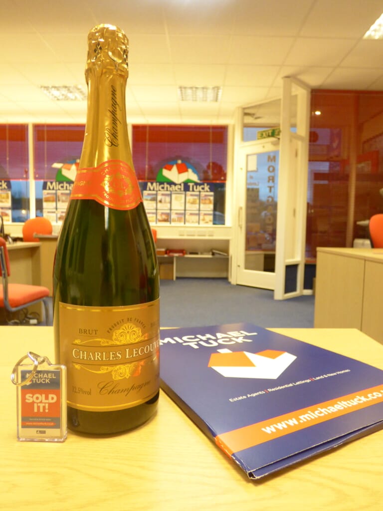 Michael Tuck Champagne Michael Tuck Champagne