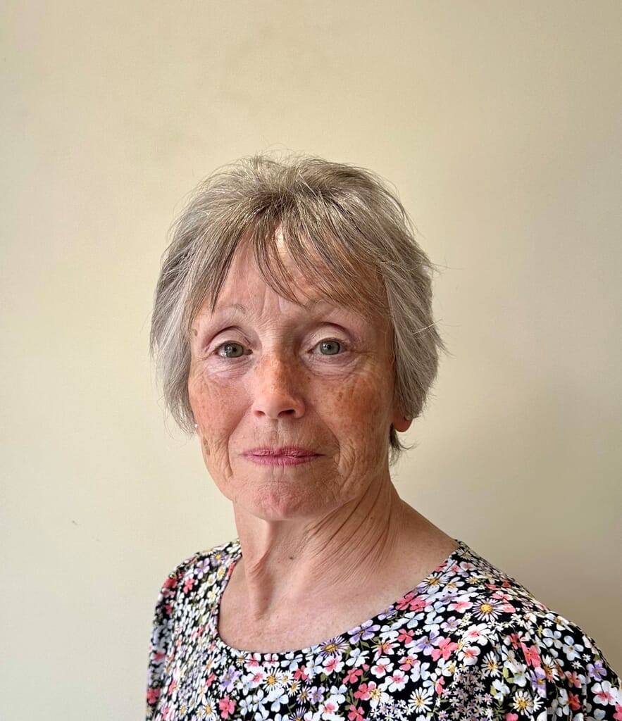 Linda-Partington-New-Homes-Earls-Park-Gloucester-1.jpg?w=883&h=1024&scale Linda-Partington-New-Homes-Earls-Park-Gloucester-1.jpg?w=883&h=1024&scale