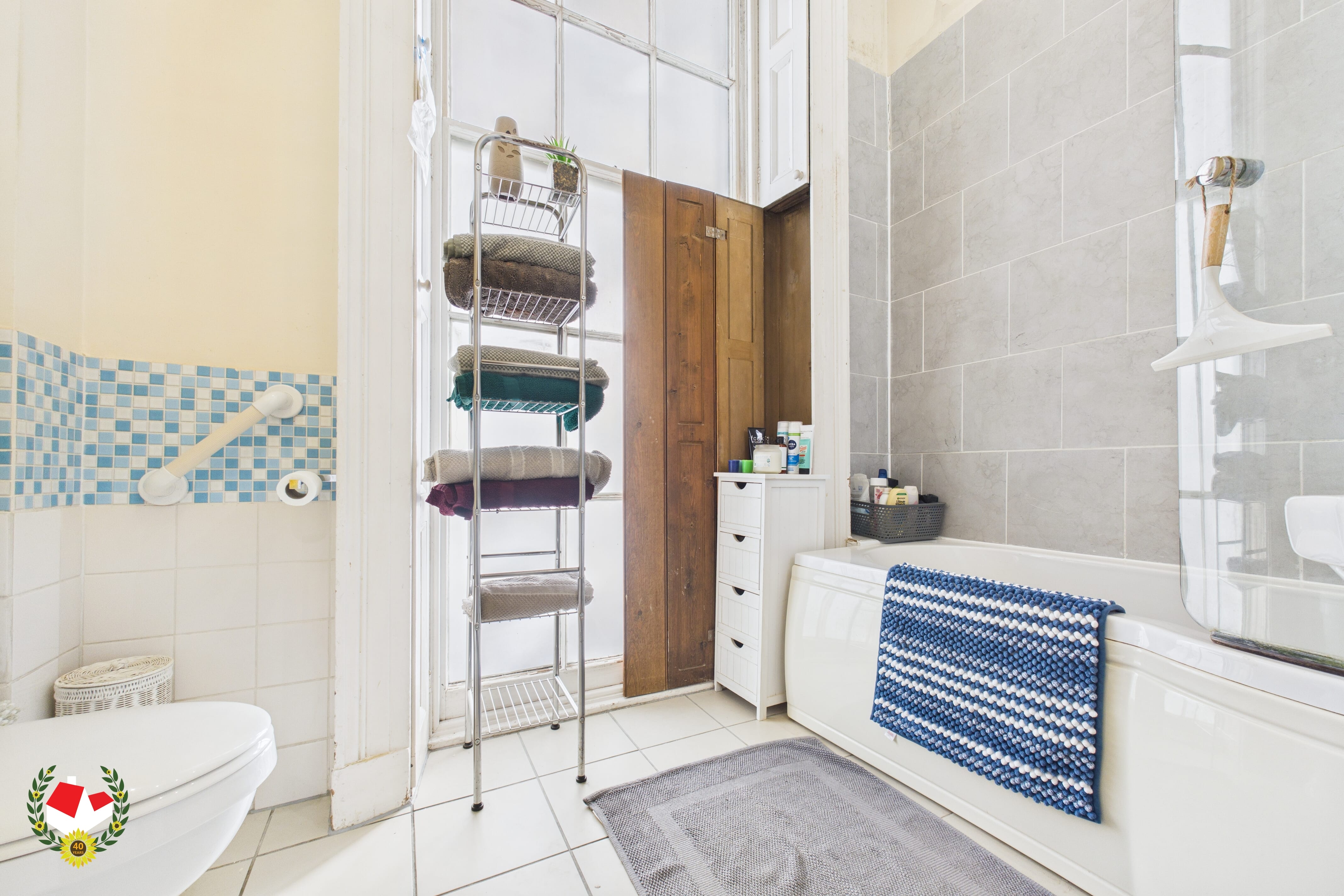 CAM01172G0-PR0703-STILL003 CAM01172G0-PR0703-STILL003