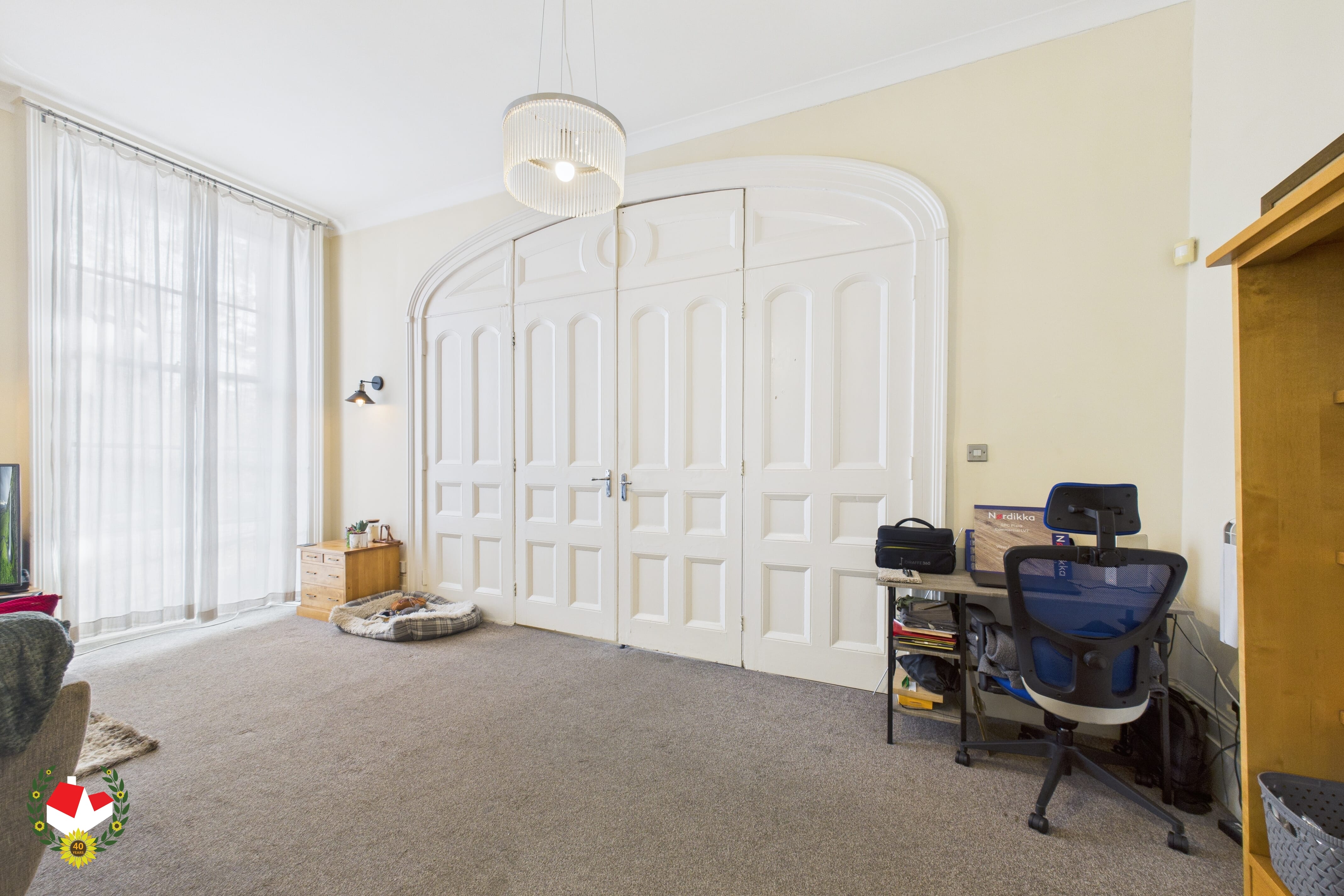 CAM01172G0-PR0703-STILL007 CAM01172G0-PR0703-STILL007