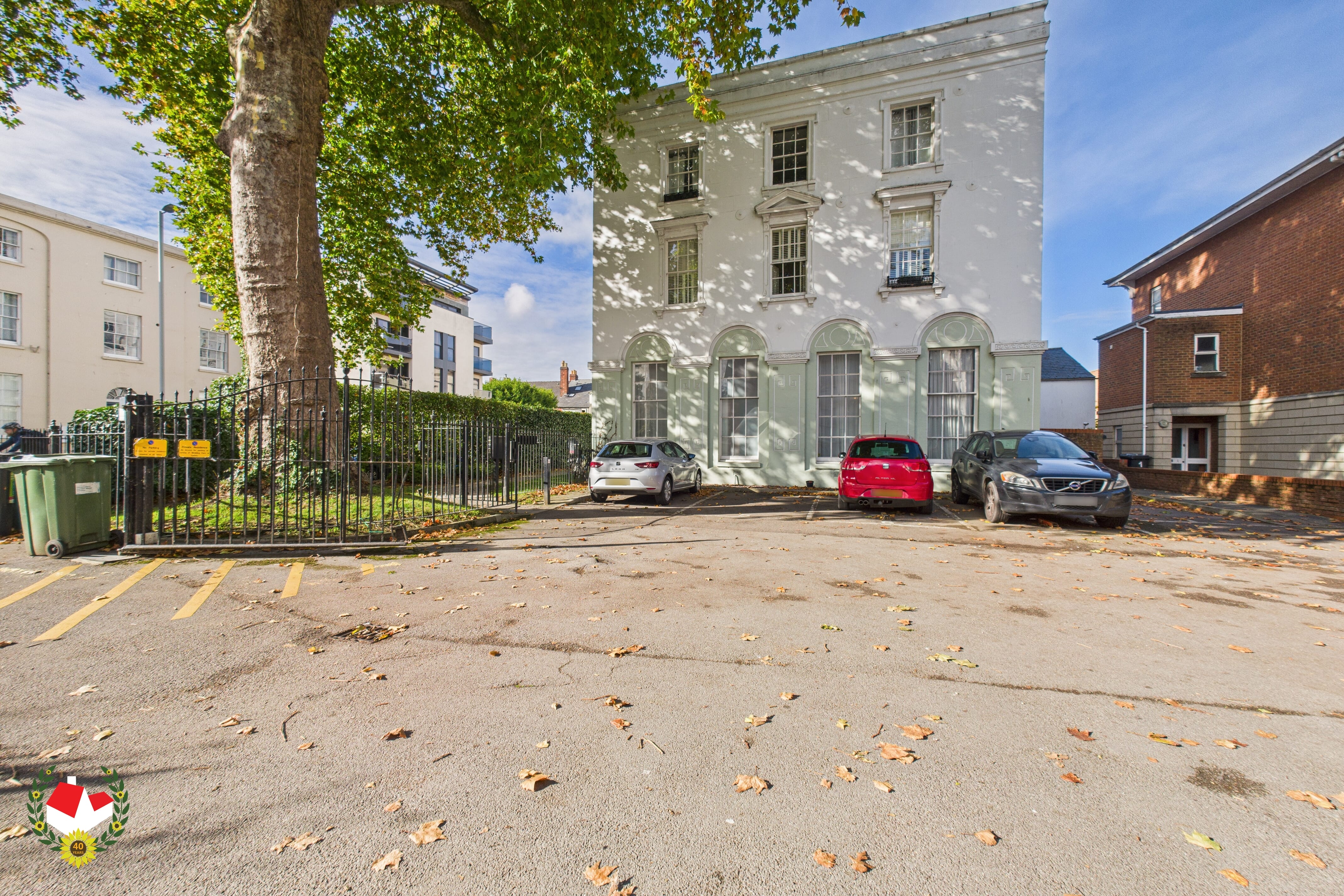 CAM01172G0-PR0703-STILL009 CAM01172G0-PR0703-STILL009