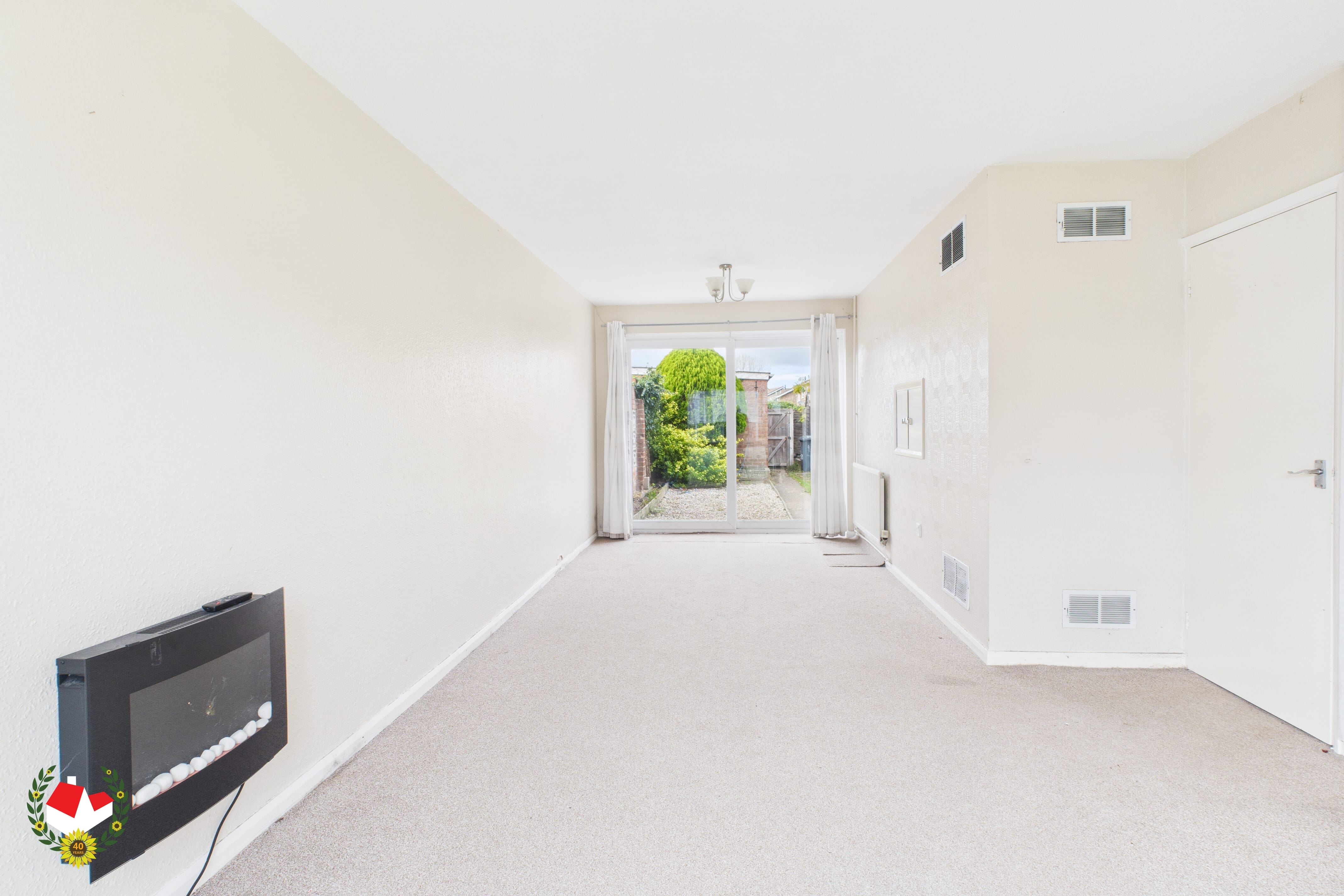 CAM02004G0-PR0115-STILL004 CAM02004G0-PR0115-STILL004