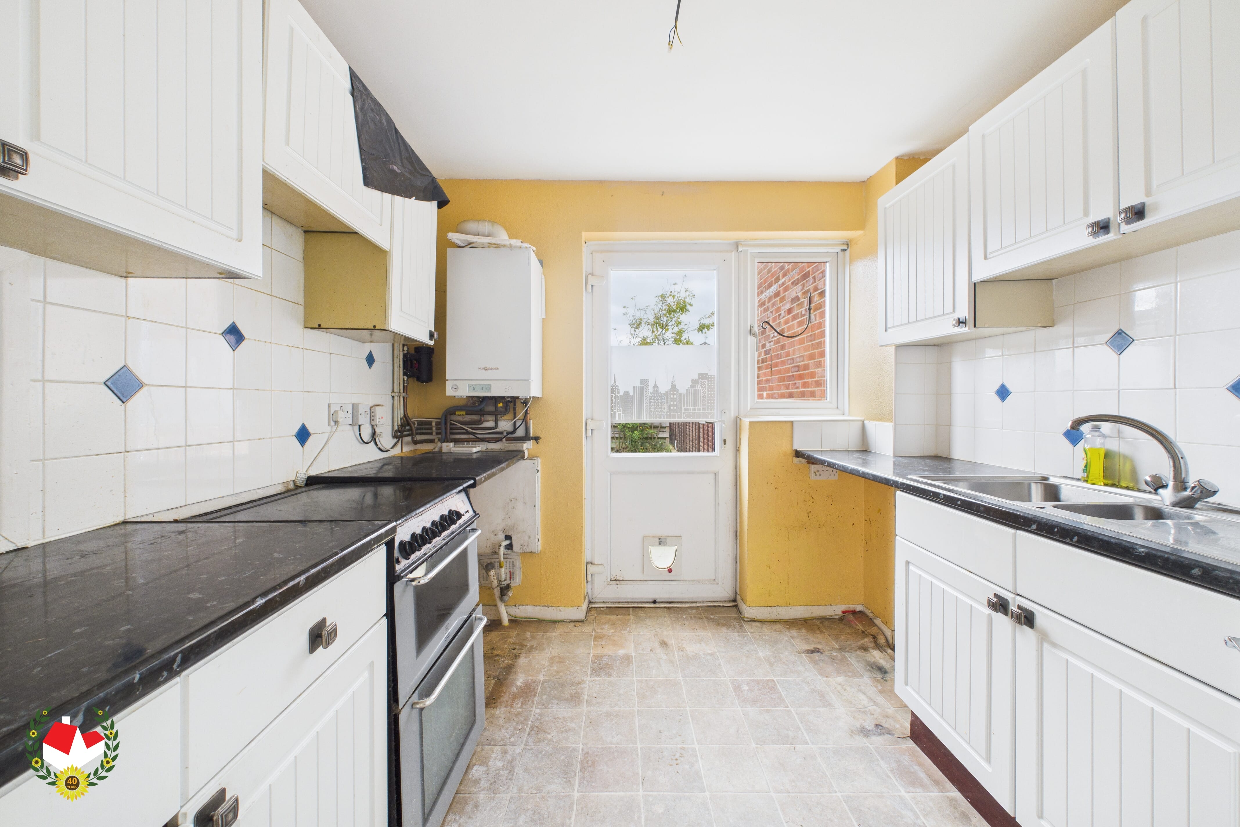 CAM02004G0-PR0115-STILL008 CAM02004G0-PR0115-STILL008