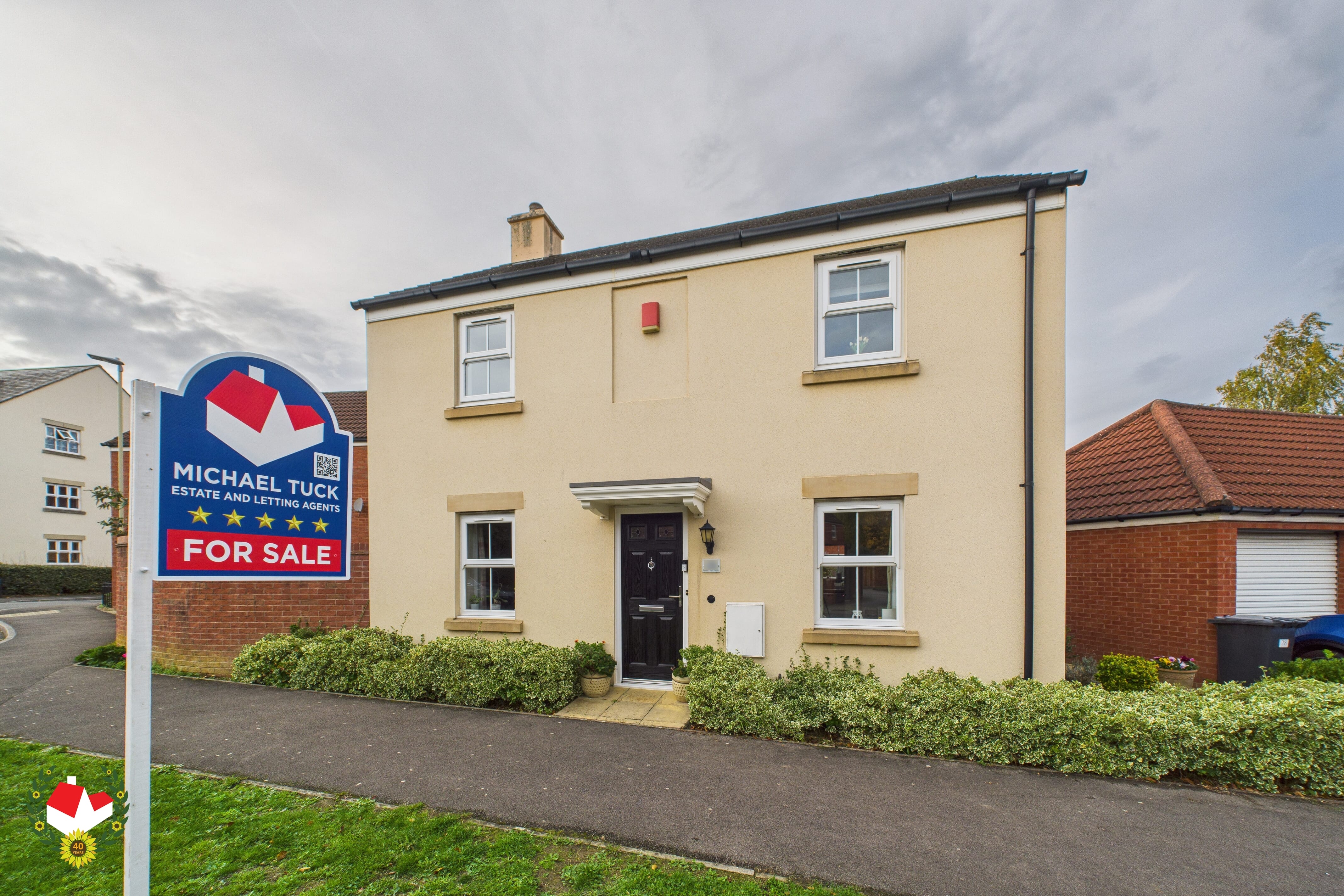 CAM02004G0-PR0116-STILL003 CAM02004G0-PR0116-STILL003