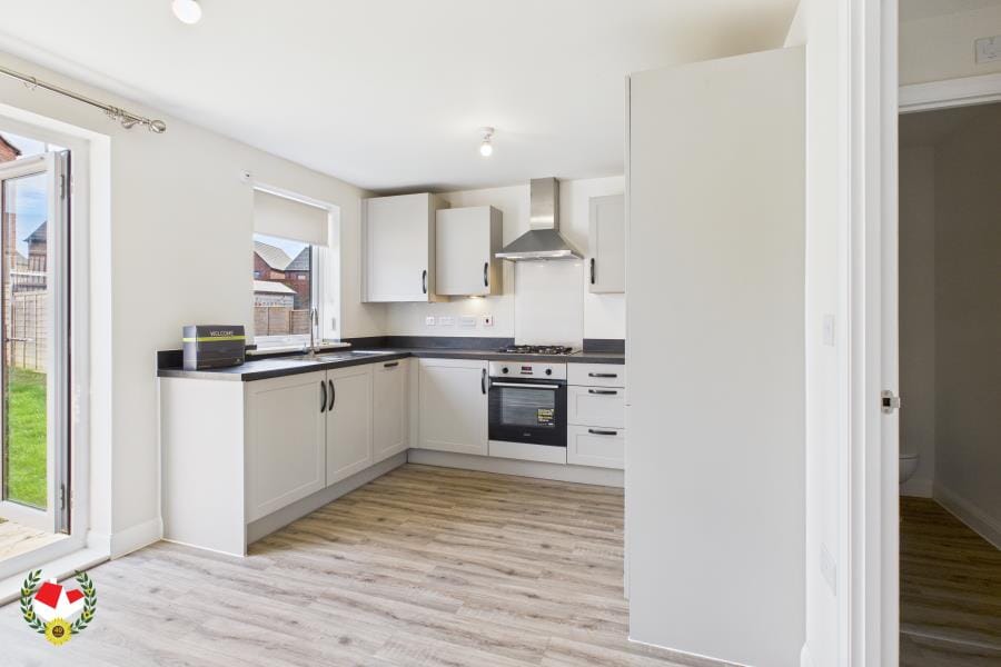 f0d9df49-9bf0-4ec3-a0e8-36572ab86a0fL01