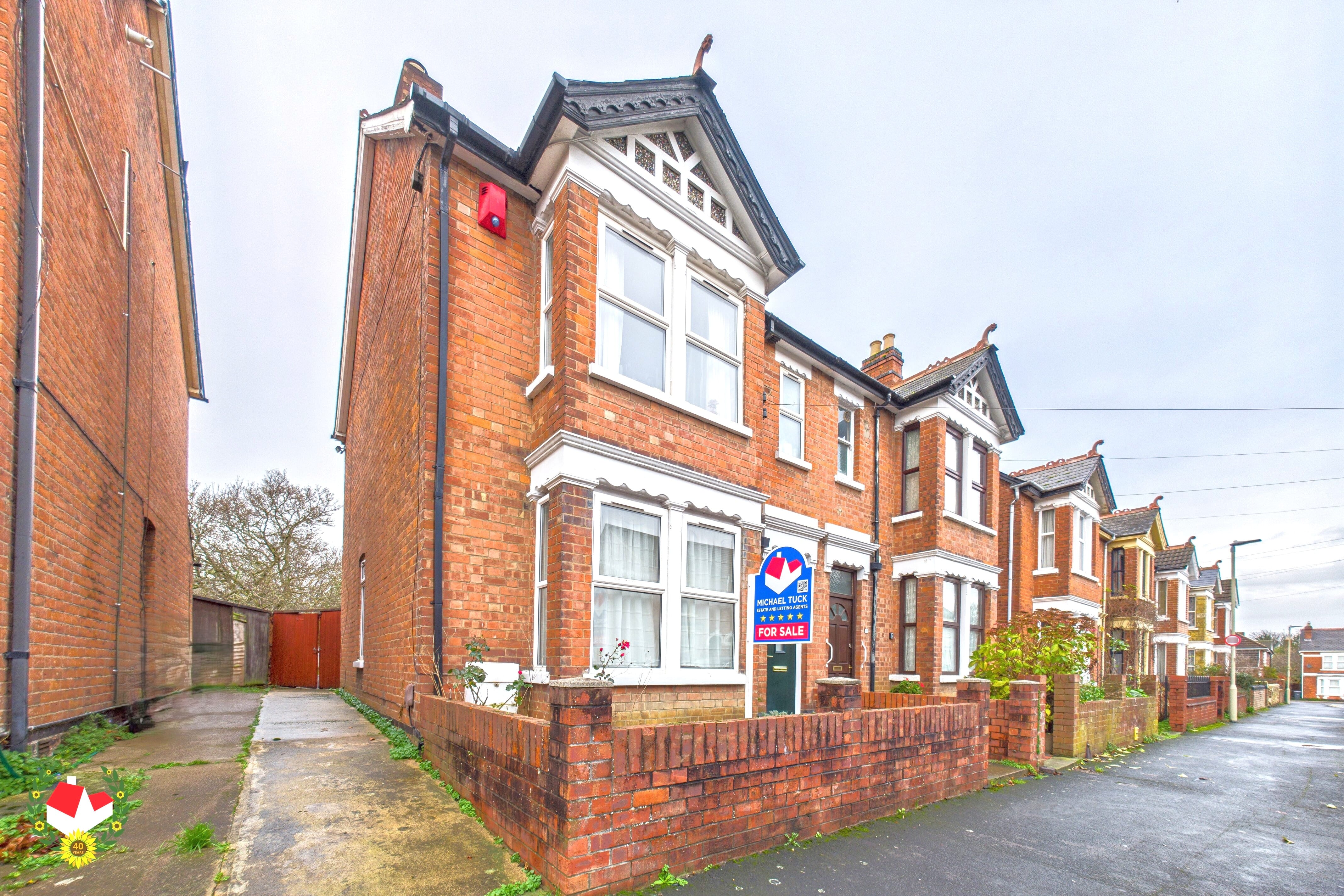 CAM01172G0-PR0740-STILL003