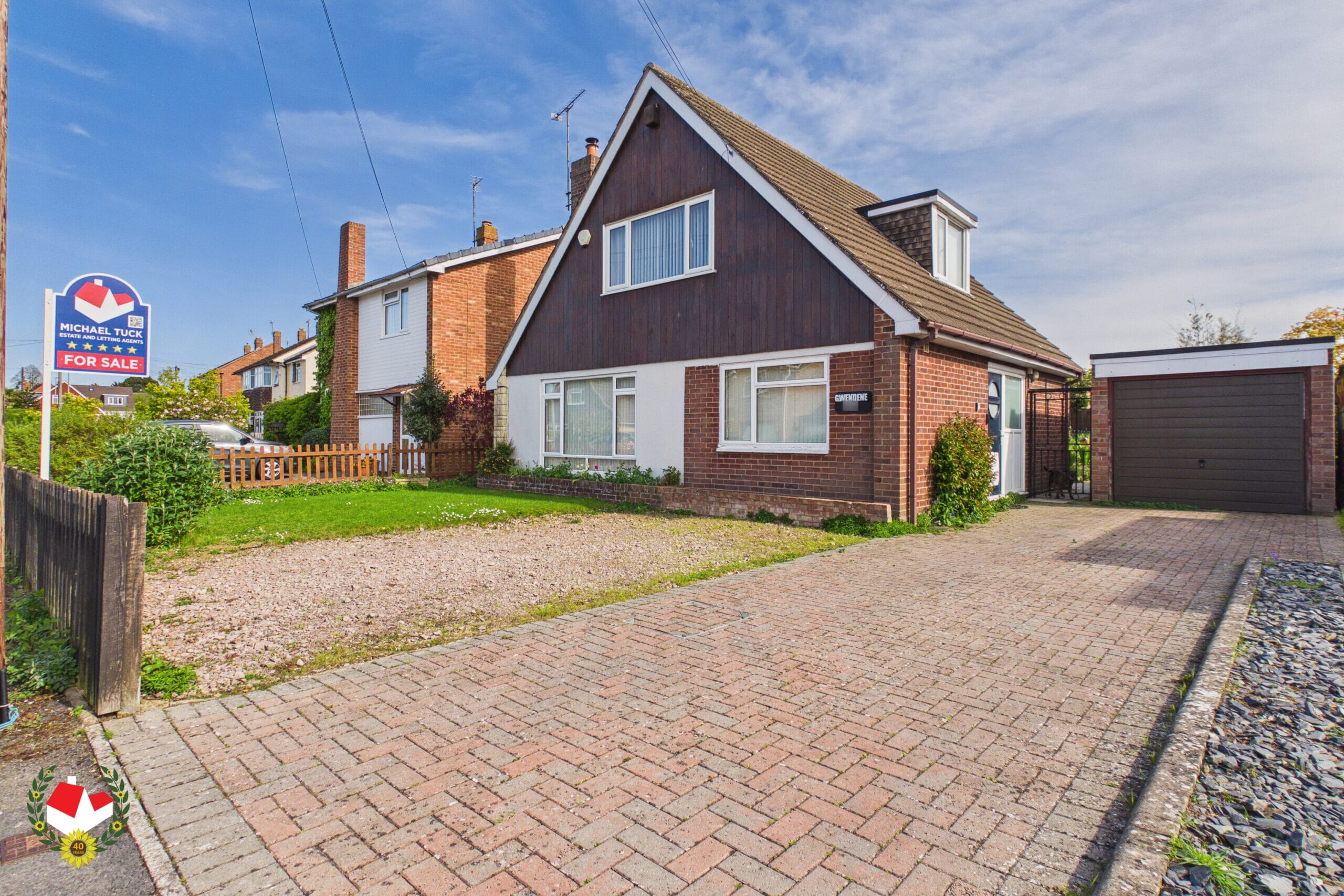 CAM04218G0-PR0401-STILL006-scaled