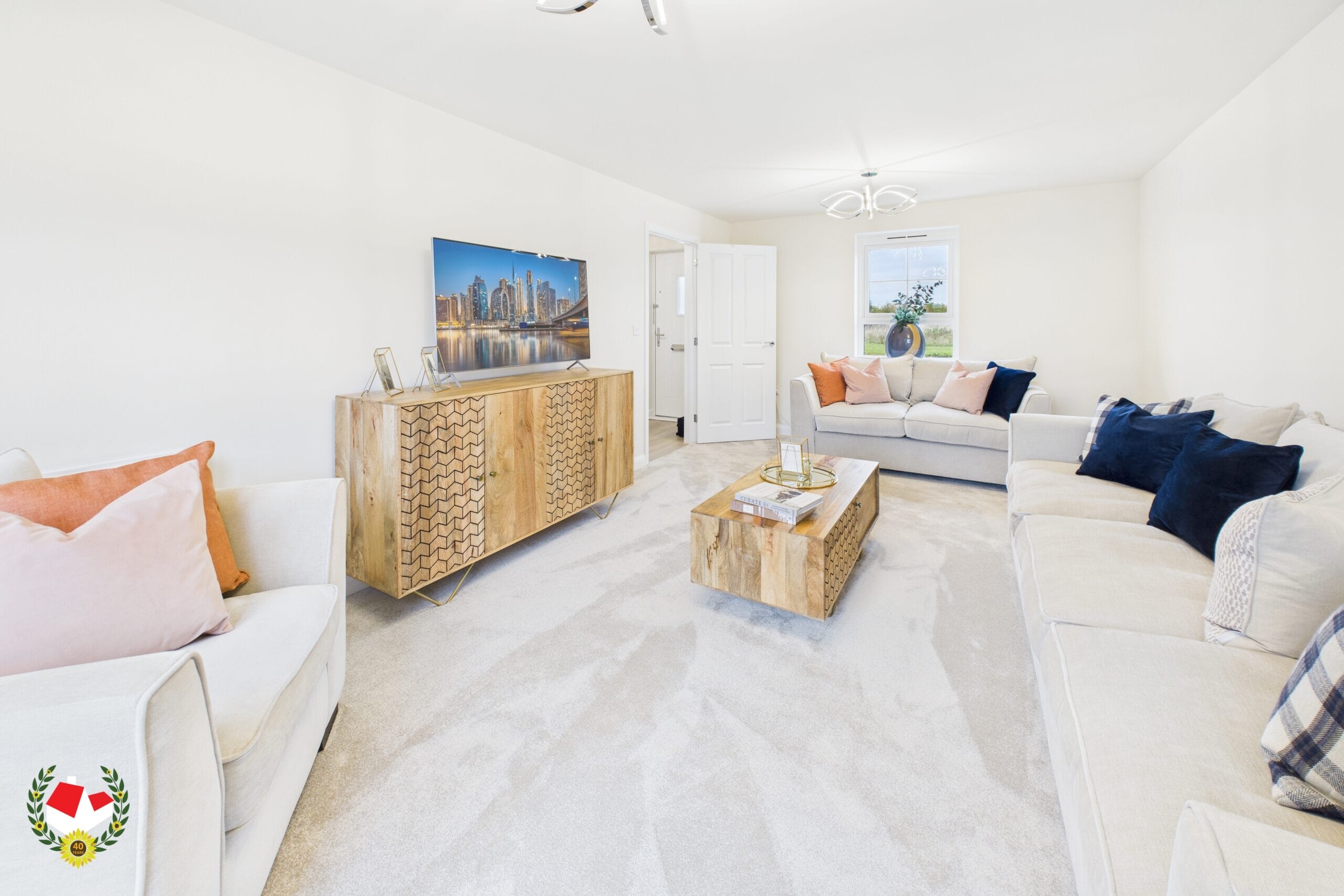 CAM04218G0-PR0317-STILL003-scaled