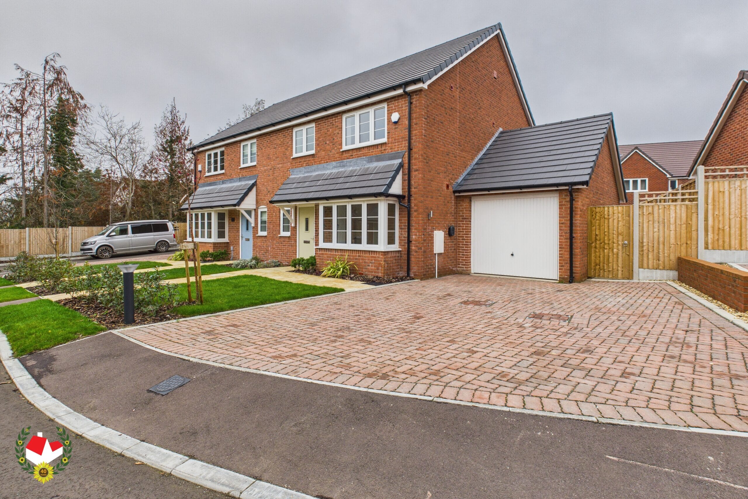 CAM04218G0-PR0364-STILL001-scaled