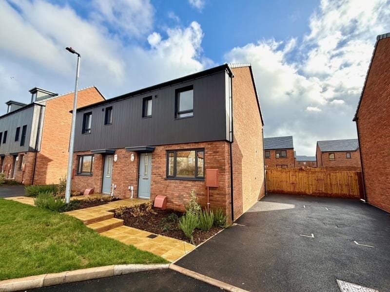 cf17f449-adca-43a9-8f58-a2dd5a34440dL01