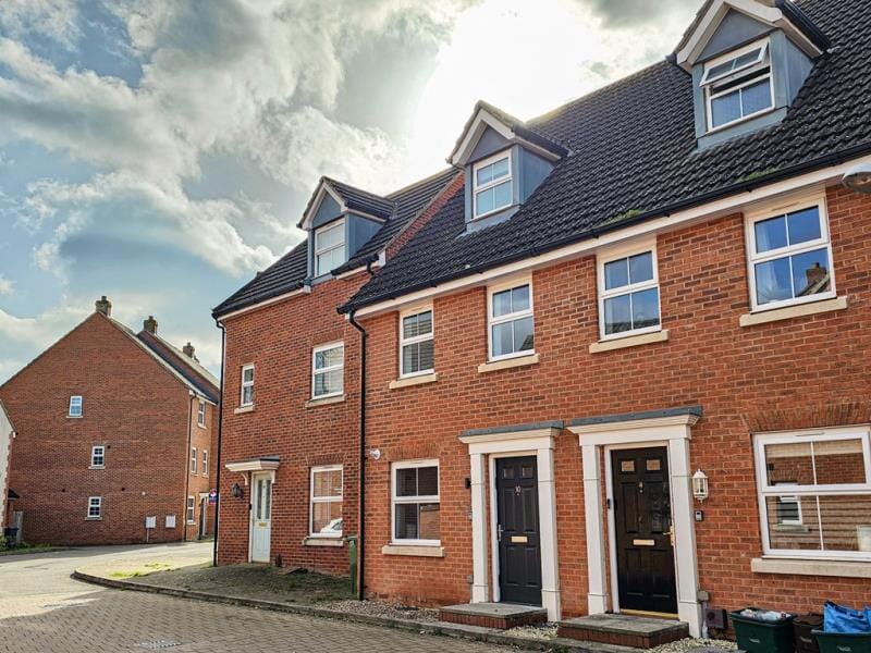 e875dfd4-6ea7-496f-bc1c-9d1f33a6d078L01