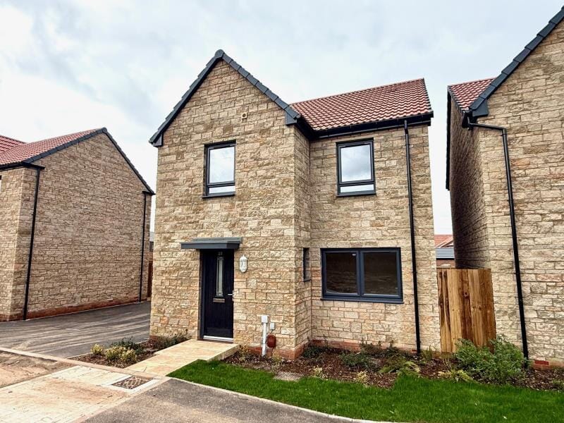 4b9c5a8e-3212-45c4-af5b-92f6b31ff942L01