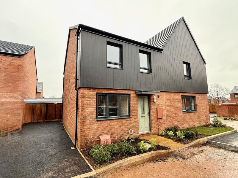 e88293aa-dbd8-41eb-9058-b380c66b7125L01