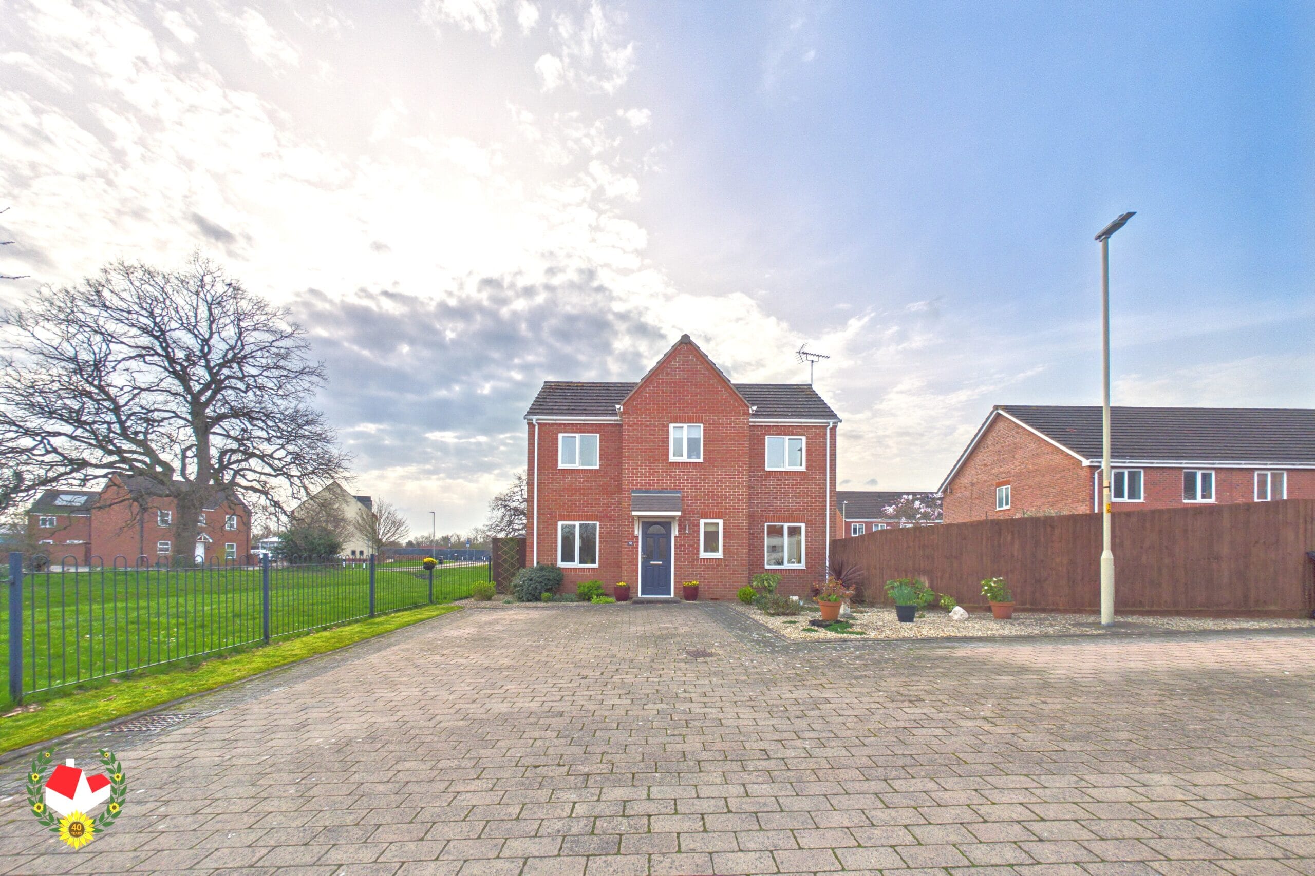 CAM01172G0-PR0798-STILL002-scaled