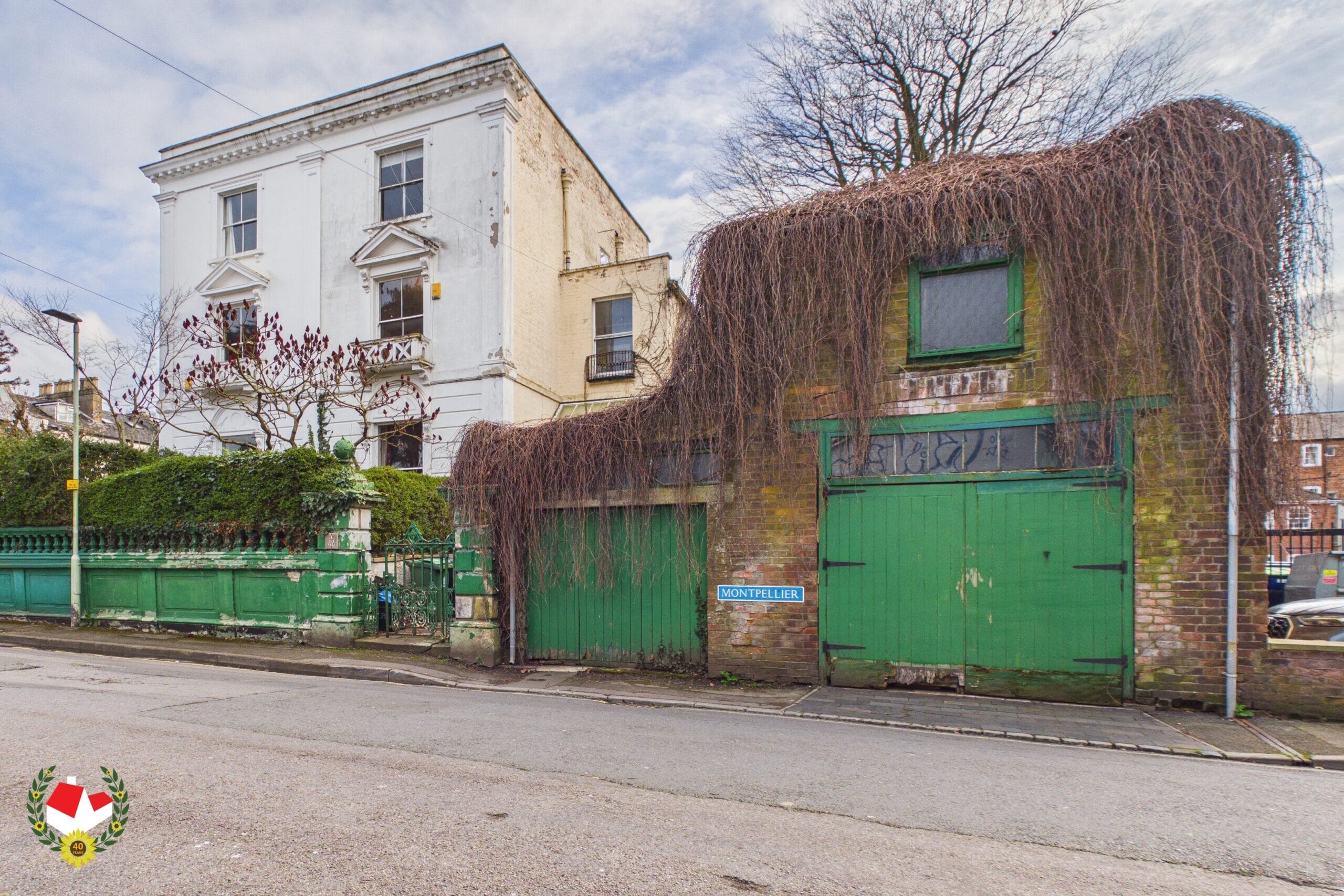 CAM04218G0-PR0391-STILL023-scaled