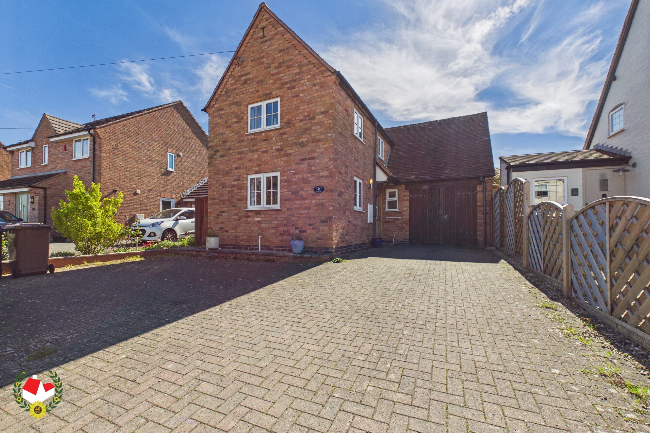 CAM04218G0-PR0398-STILL013-scaled