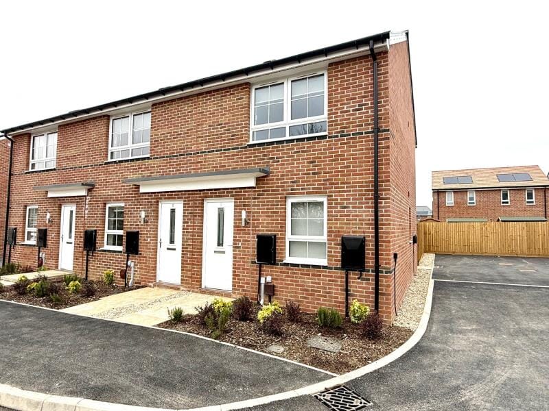 d0c07720-afa7-4657-9ee5-ff6481543298L01