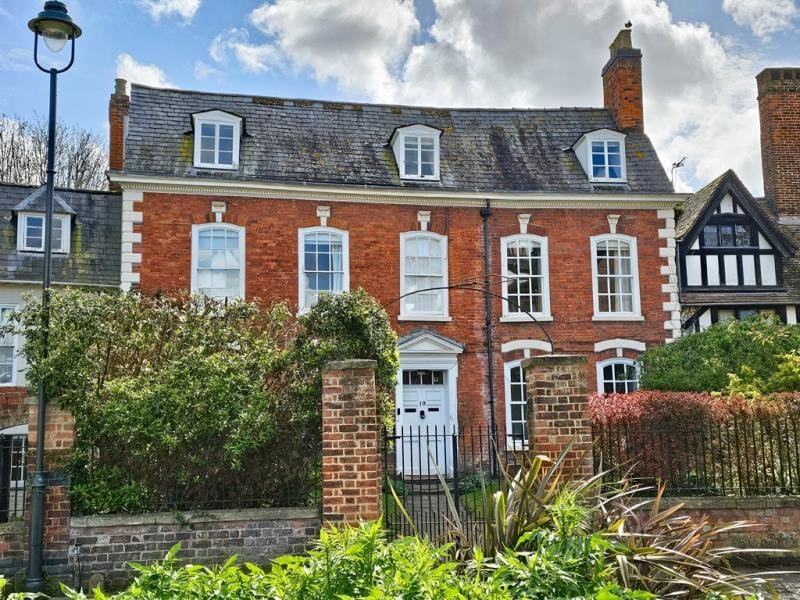 09d74d88-71f1-47e8-a83e-254ab86c7c7eL01