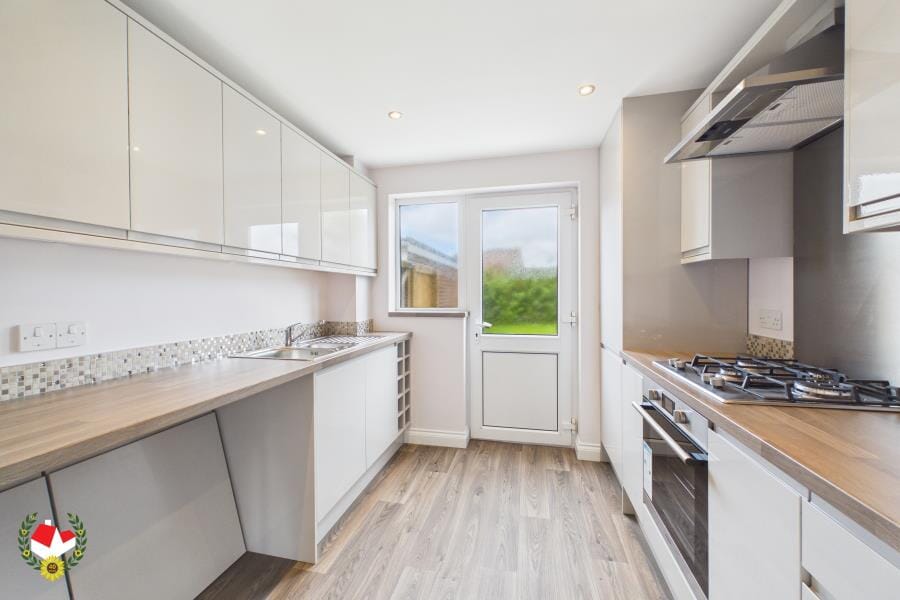 f74eb3e4-8ecb-4e7d-ae5e-7123f7897a16L01